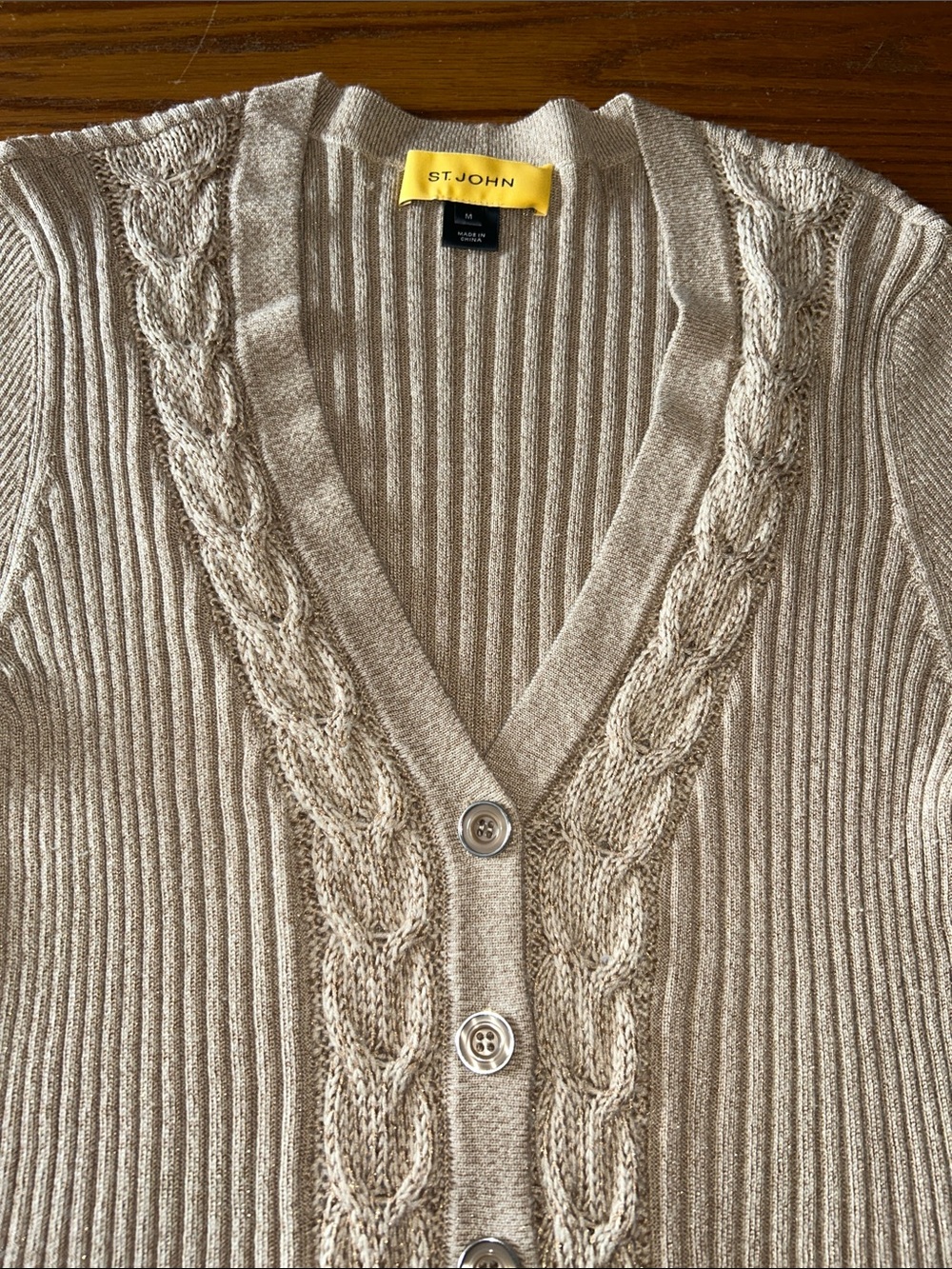 Flawless St John Cashmere Silk Wool Blend Med Cream Cable-Knit Button Sweater - Picture 3 of 12